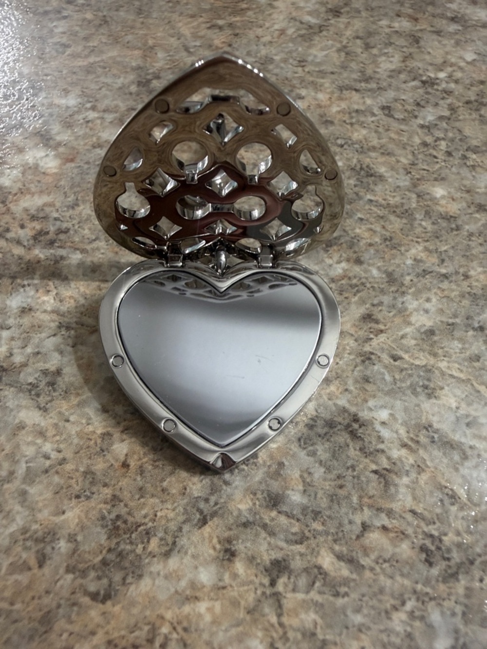 New Coach Silver Toned Signature Cutout Heart Keyring with Mirror - Picture 6 of 6